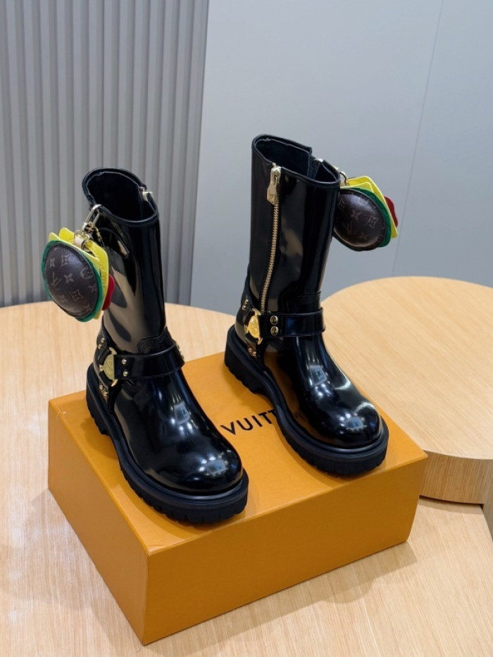 L**V**T* BOOTS LVTBS-053