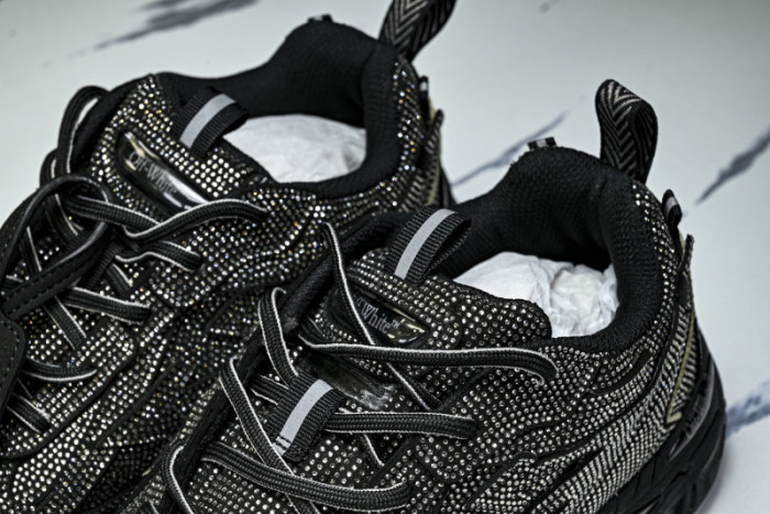 C/O​ SNEAKERS CO-047