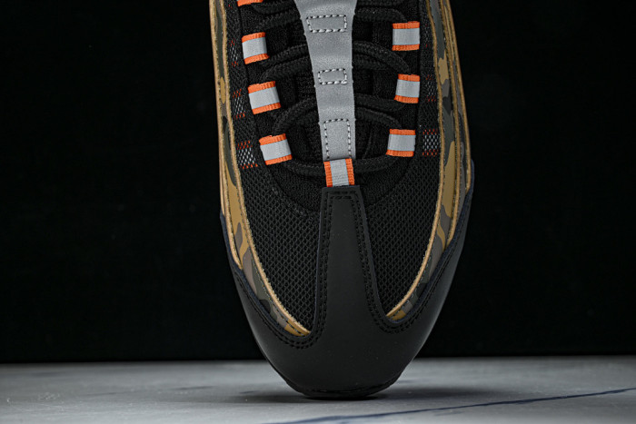 Nike Air Max 95 SP HQ1973-001