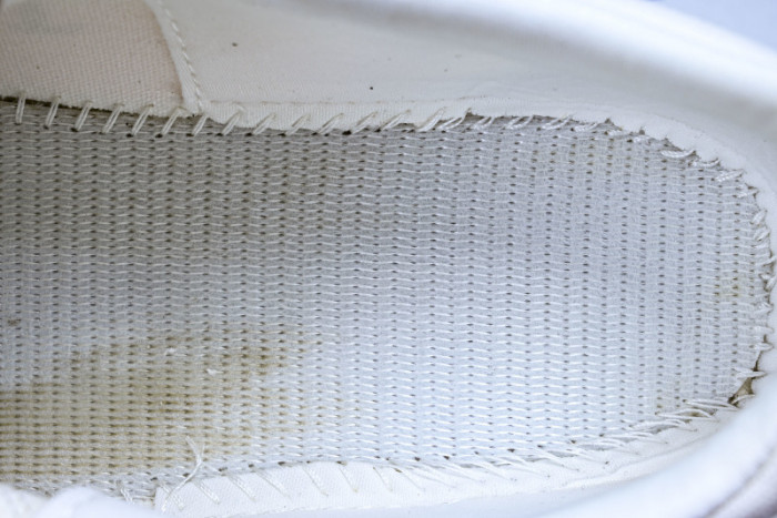 C/O​ SNEAKERS CO-043