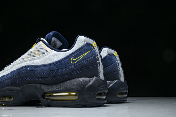 Eric Koston x Nike SB Air Max 95 HQ8492-400