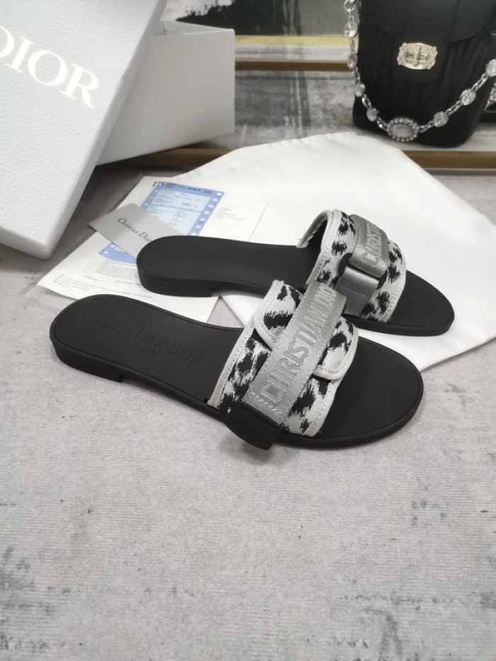 DIOR SLIDES DS-030