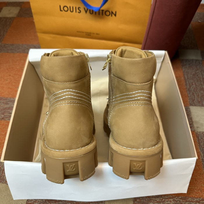 L**V**T* BOOTS LVTBS-004
