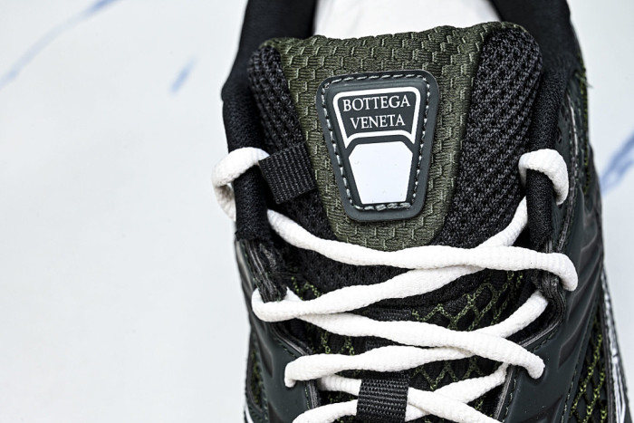 B0tt*ga Ven*ta SNEAKER BVS-056