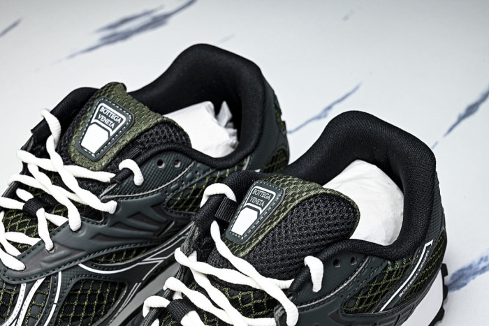 B0tt*ga Ven*ta SNEAKER BVS-056
