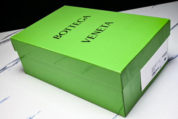 B0tt*ga Ven*ta SNEAKER BVS-056