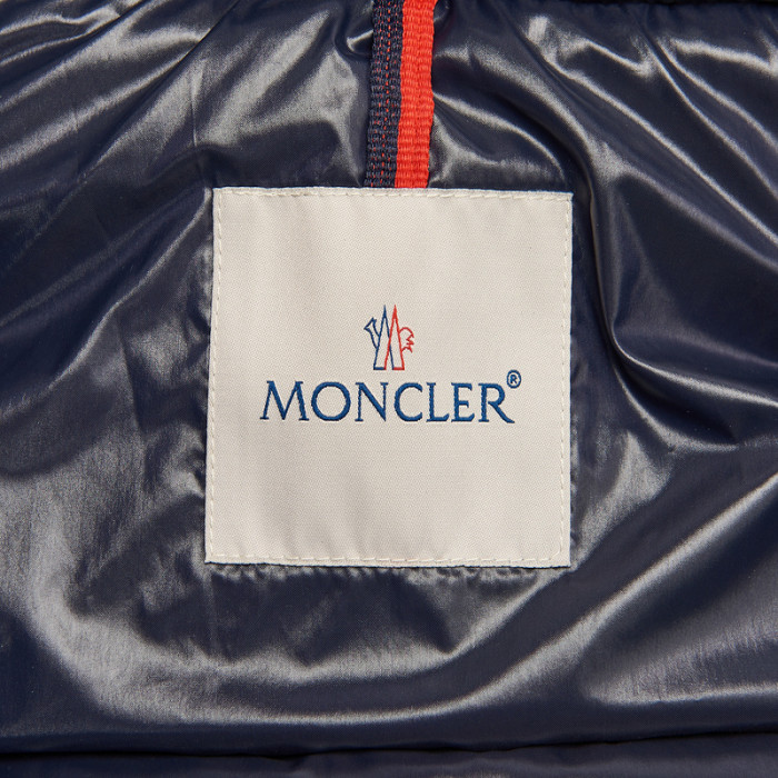 M0NCLER J-018