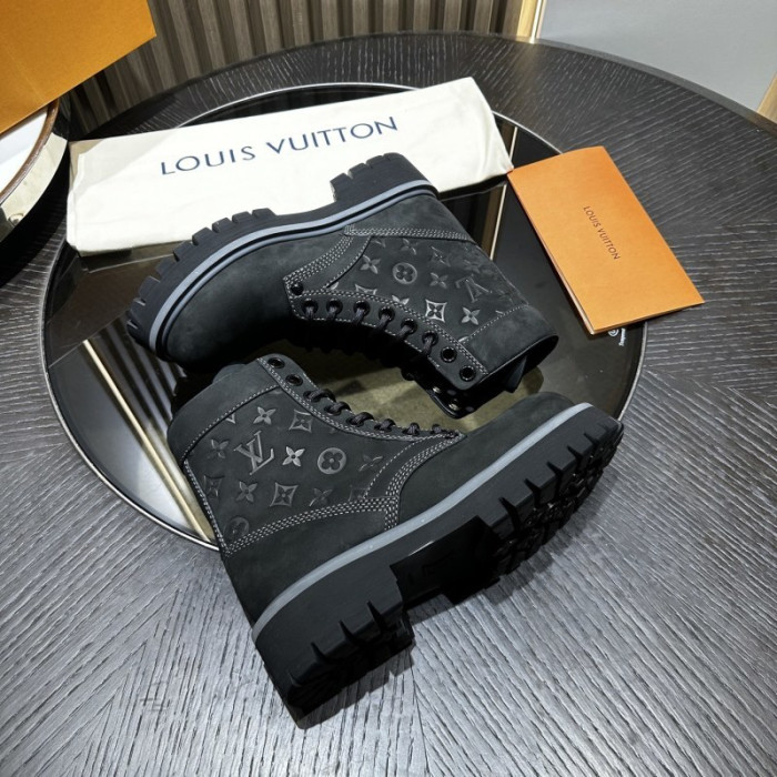 L**V**T* BOOTS LVTBS-039