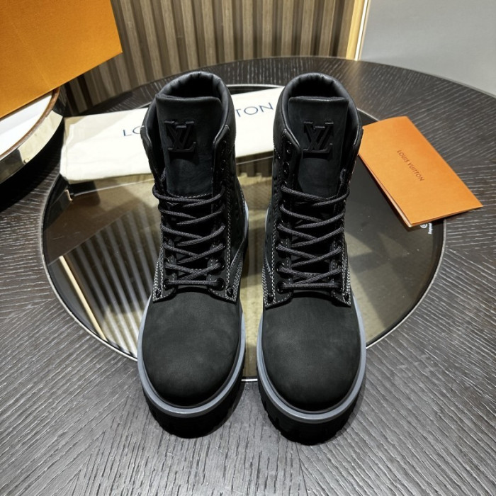 L**V**T* BOOTS LVTBS-039