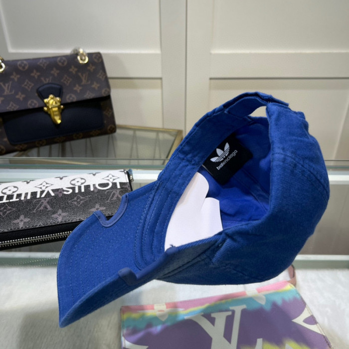 HAT-004