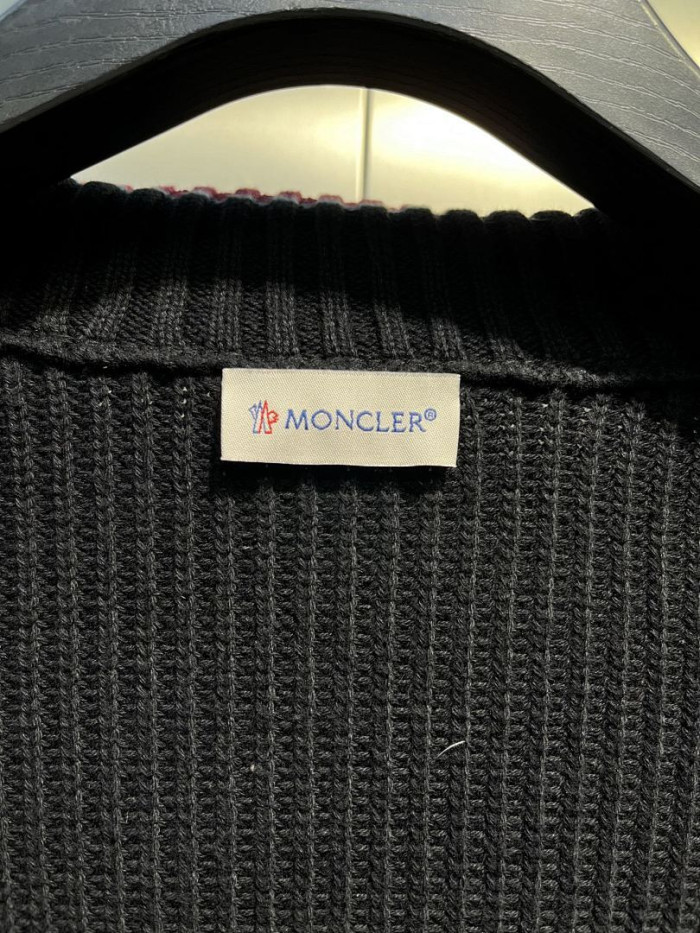 M0NCLER J-054