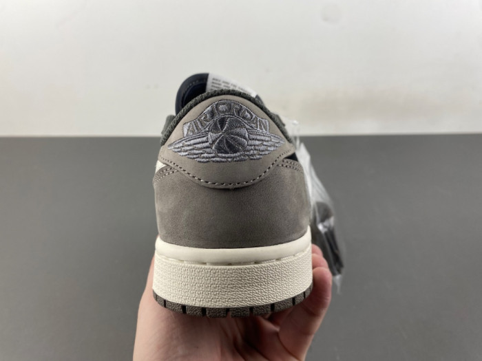 Travis Scott x Air Jordan 1 Low DM7866-001