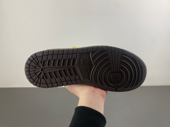 Travis Scott x Air Jordan 1 Low CQ4277-001