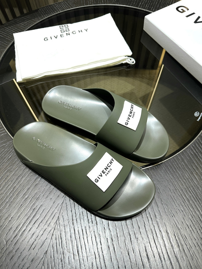 G*IVENCH*Y SLIDE GSE-002