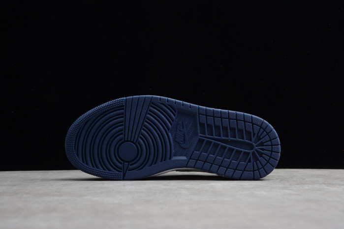 Jordan 1 Low SB Midnight Navy CJ7891-400
