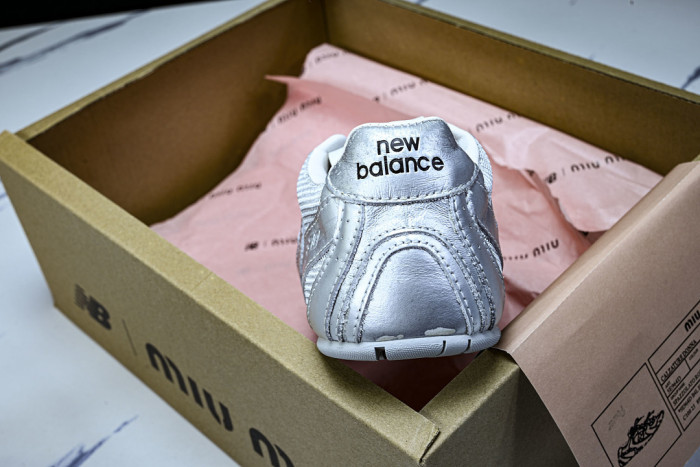New Balance x MiuMiu 530 MM-008