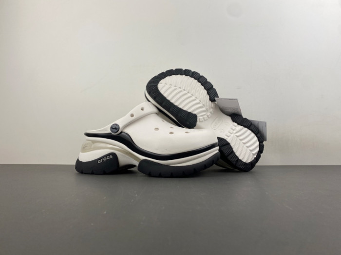 Cr0c5 Classic Clog CCCN-005