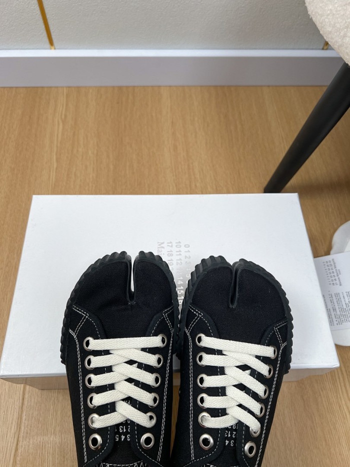 Ma*iso*n Mar*giela MAMA-0153