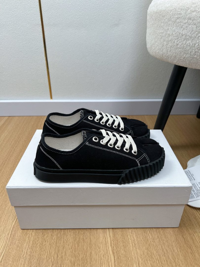 Ma*iso*n Mar*giela MAMA-0153