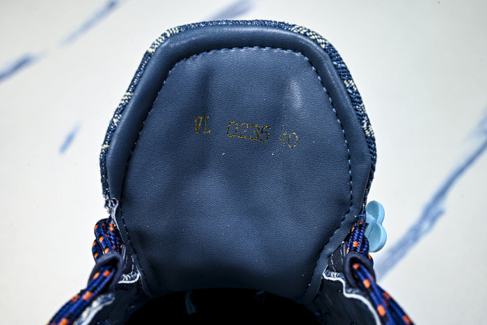 LOU VUIT SNEAKERINA LVSTSN-011