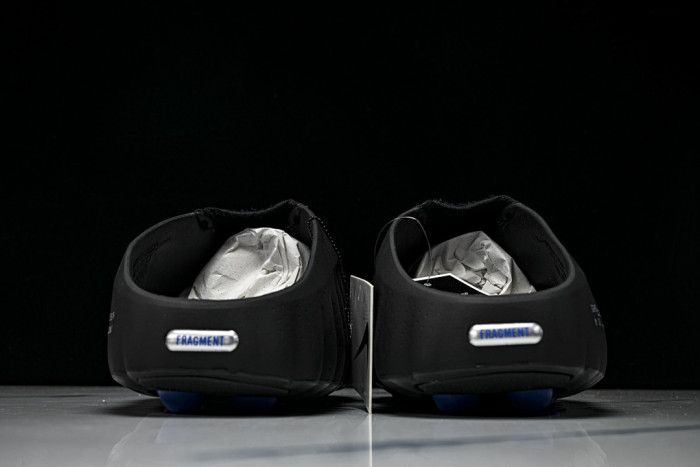 Mind 001 Slide Light Smoke Grey IQ8502-001