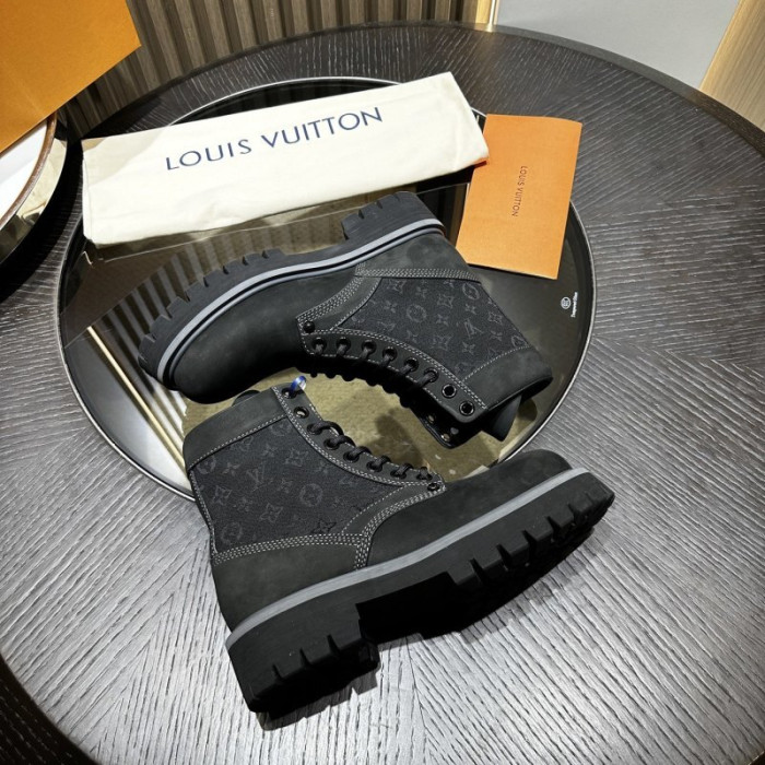 L**V**T* BOOTS LVTBS-042