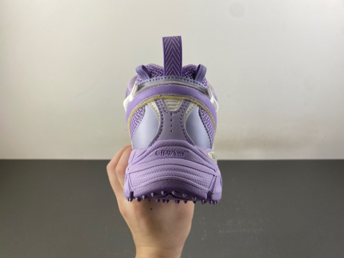 C/O​ SNEAKERS CO-079