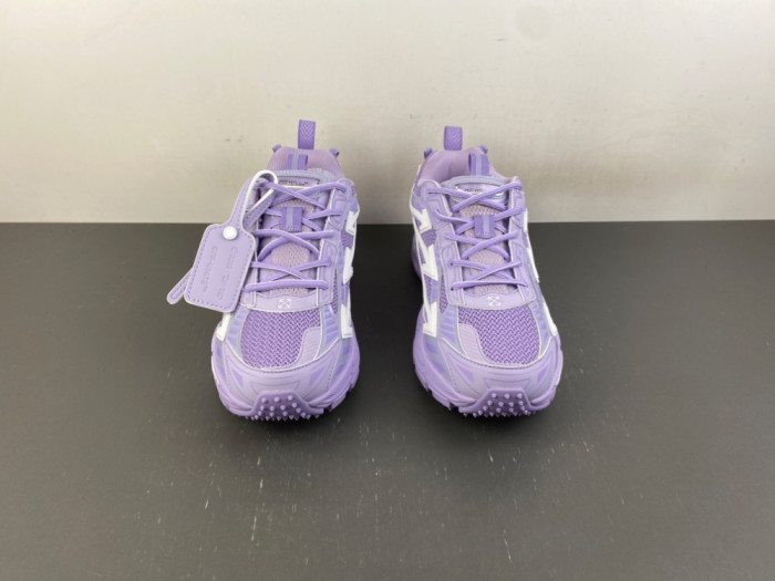 C/O​ SNEAKERS CO-079