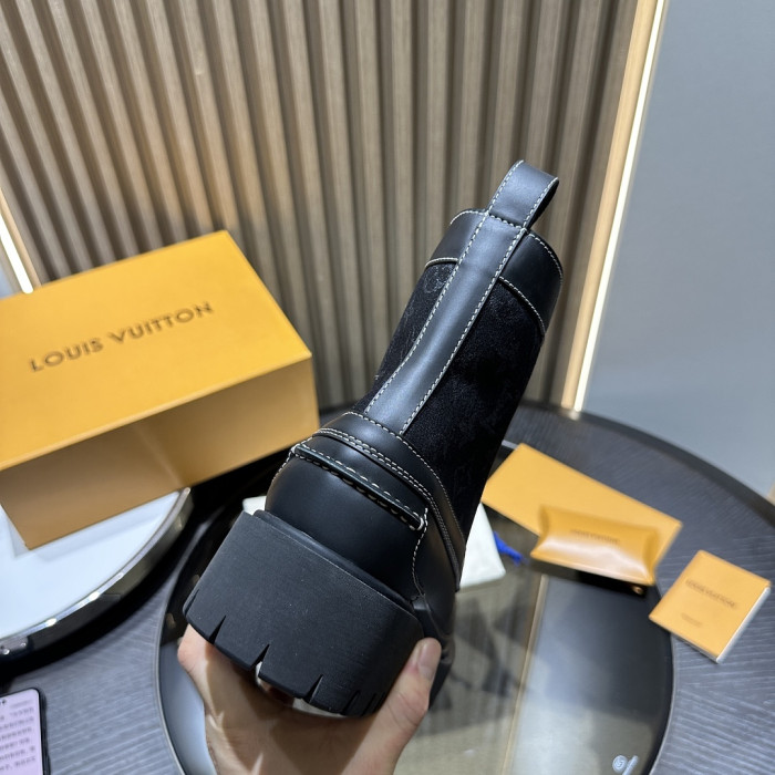 L**V**T* BOOTS LVTBS-064