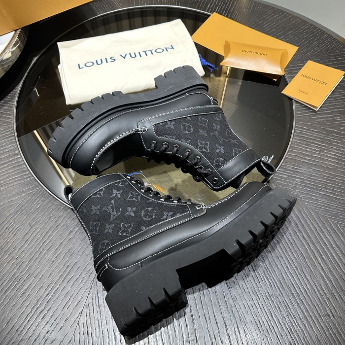 L**V**T* BOOTS LVTBS-064