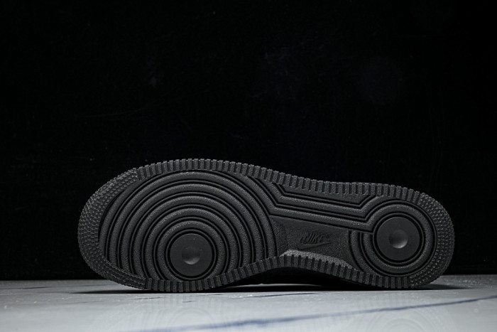 CDG x Nike Air Force 1